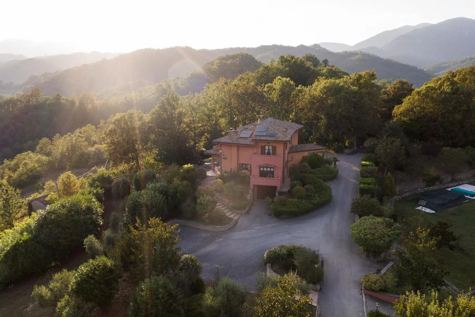 Il Borgo Nel Bosco Villa Canterano 0*,  Italy
